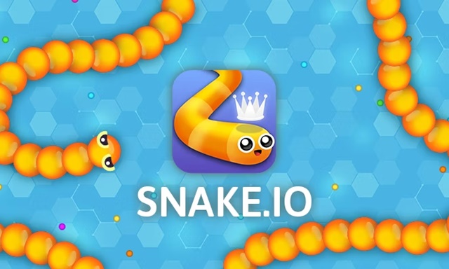 Snake.io Gameplay Screenshot 1 - Play Online